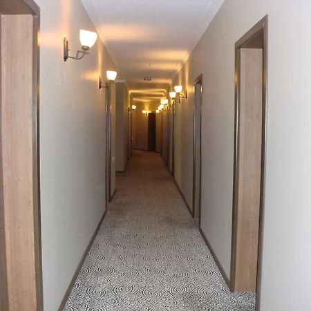 Hotel Cristal Palace Tbilisi Ngoại thất bức ảnh