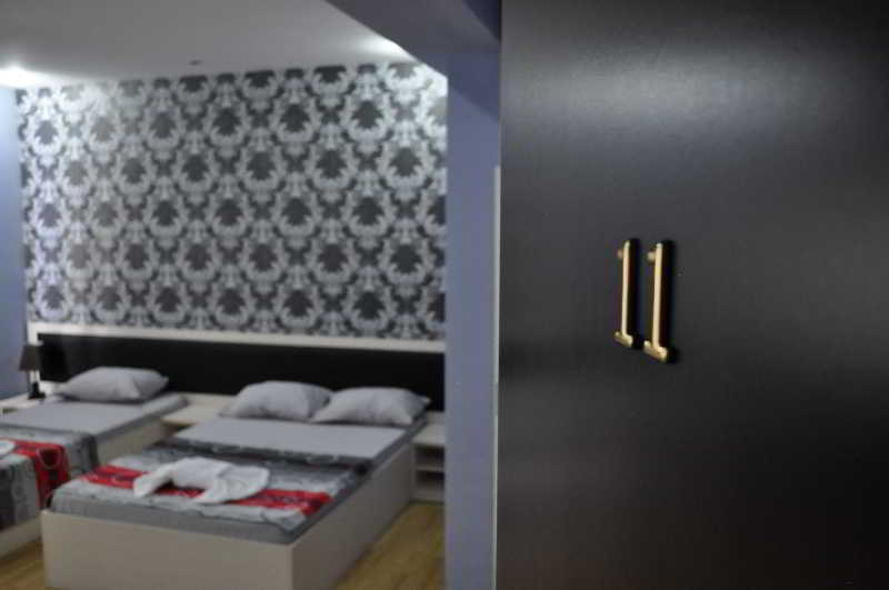 Hotel Cristal Palace Tbilisi Ngoại thất bức ảnh