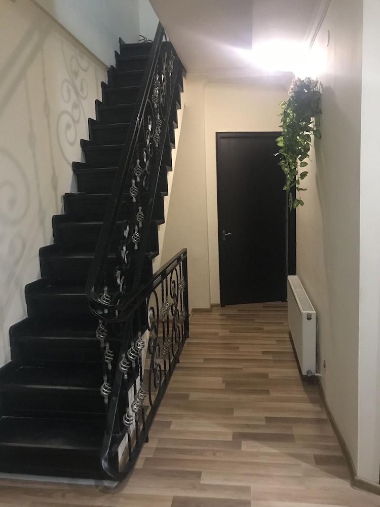 Hotel Cristal Palace Tbilisi Ngoại thất bức ảnh