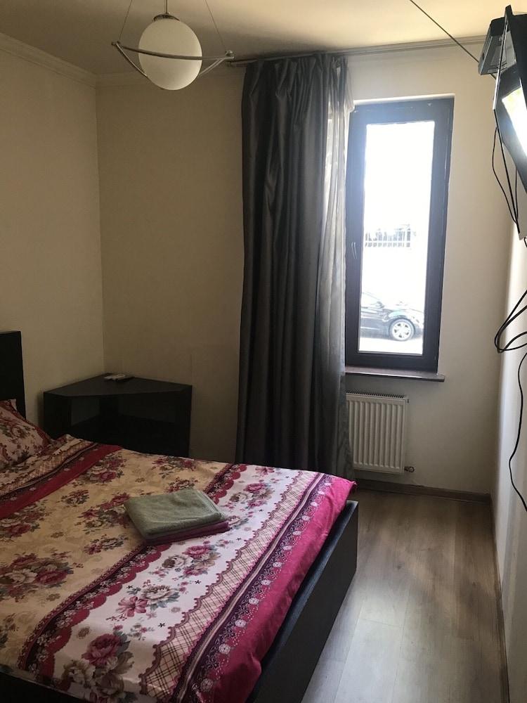 Hotel Cristal Palace Tbilisi Ngoại thất bức ảnh