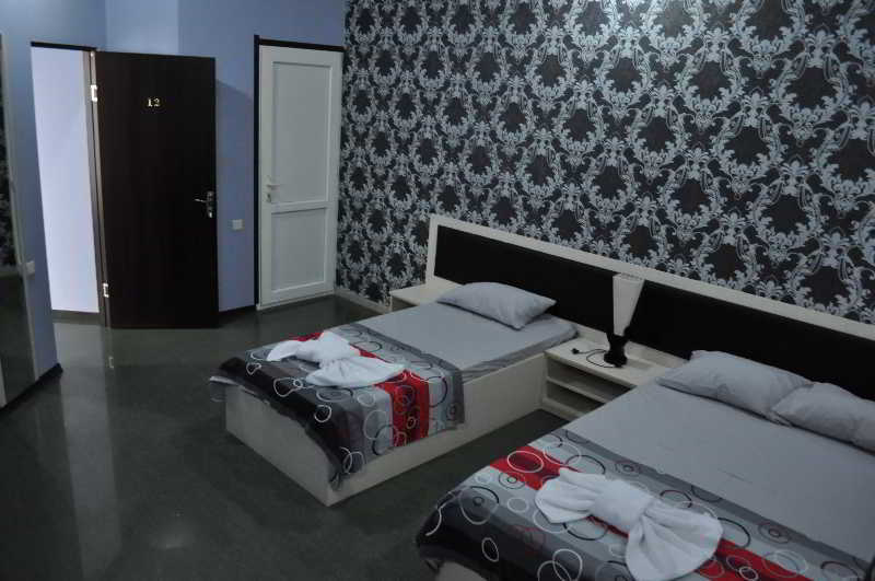 Hotel Cristal Palace Tbilisi Ngoại thất bức ảnh