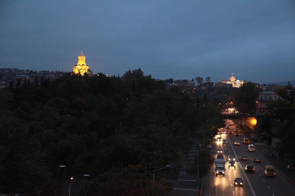 Hotel Cristal Palace Tbilisi Ngoại thất bức ảnh